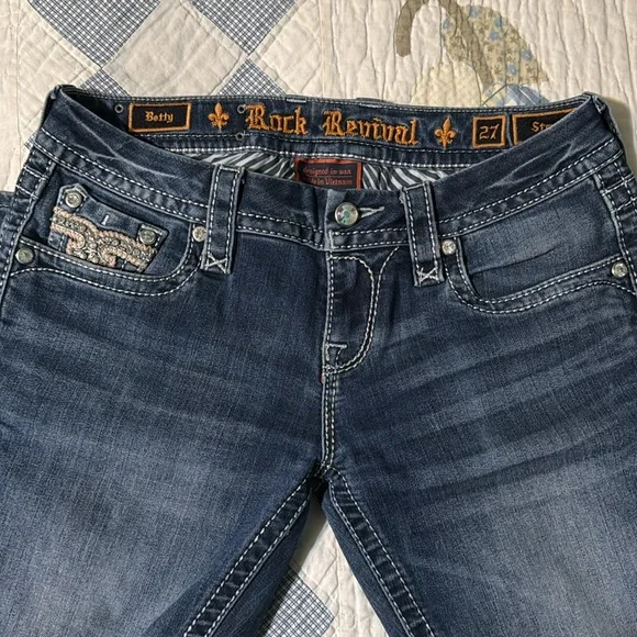 Rock Revival Jeans - Picture 2 of 4